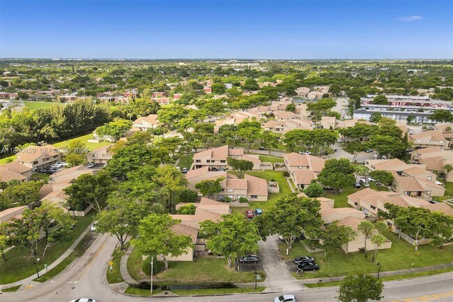 Foto del edificio - 5613 NW 21st St