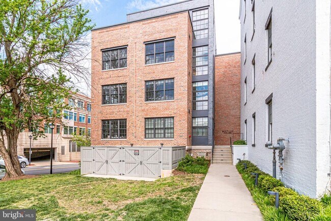 Foto del edificio - 521 N Washington St