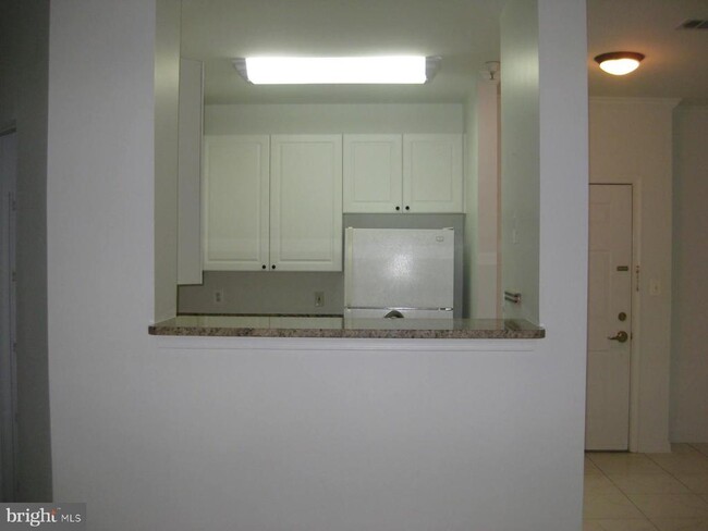 Building Photo - 8183 Carnegie Hall Ct