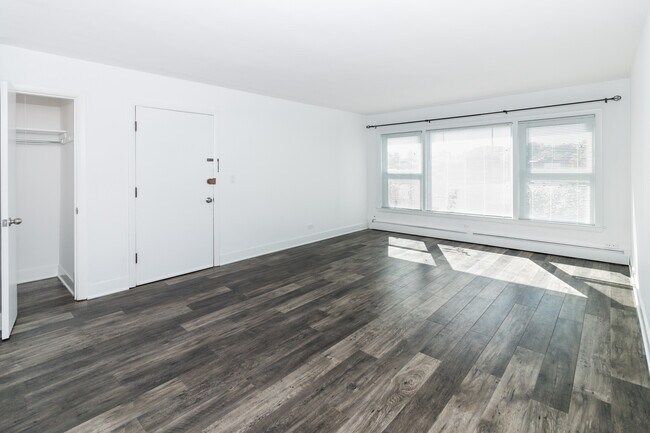 Living Room - 500 Higgins Rd