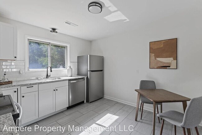 Building Photo - 3 br, 1 bath House - 1128 McBrien Rd