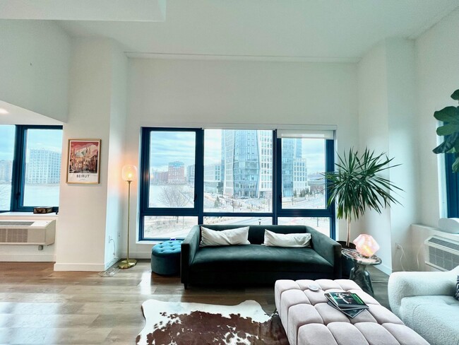 Foto del edificio - 800 Harbor Blvd