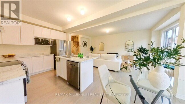 Photo du bâtiment - 20 Littlewood Dr