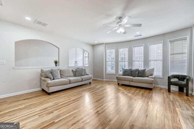 Building Photo - 2934 Wintercrest Dr