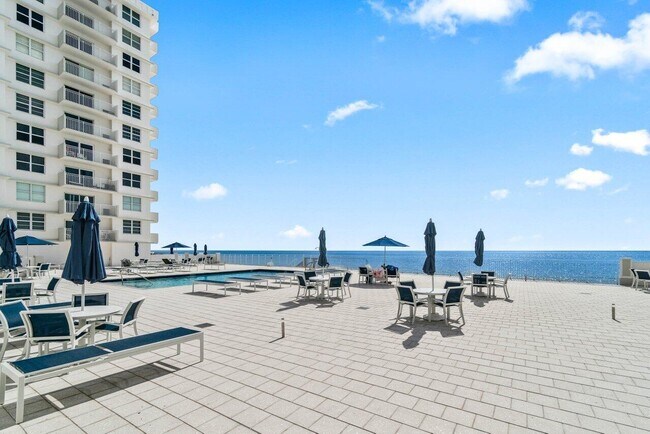 Building Photo - 4511 S Ocean Blvd
