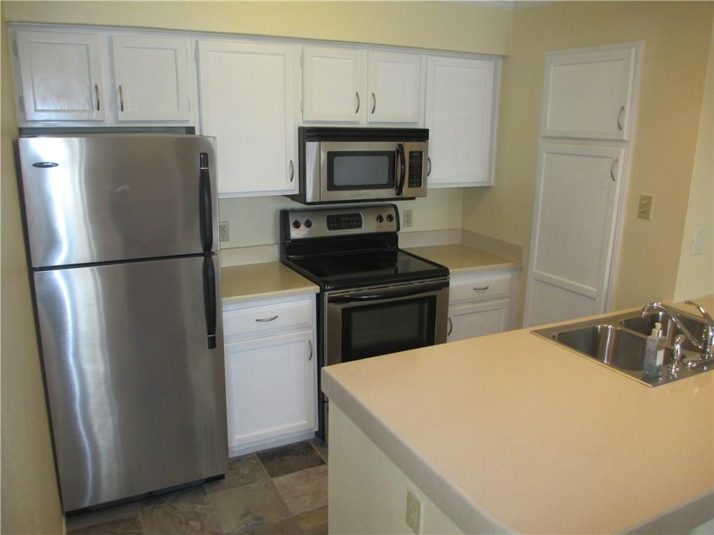 Foto principal - 8888 Tallwood Dr