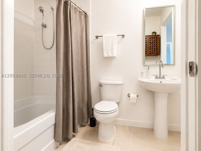 Foto del edificio - 10 SW South River Dr