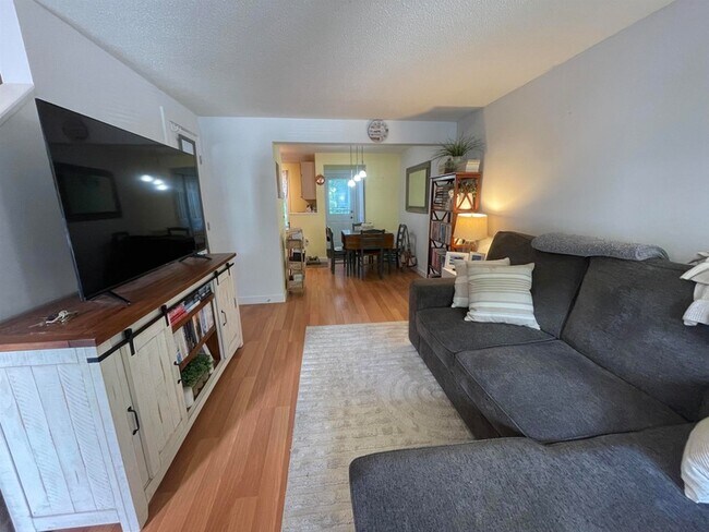 Foto del edificio - 40 Bourn Brook Road Unit 49