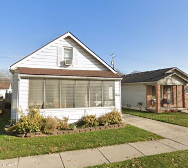 Building Photo - 3 br, 1 bath House - 23076 Lambrecht Ave