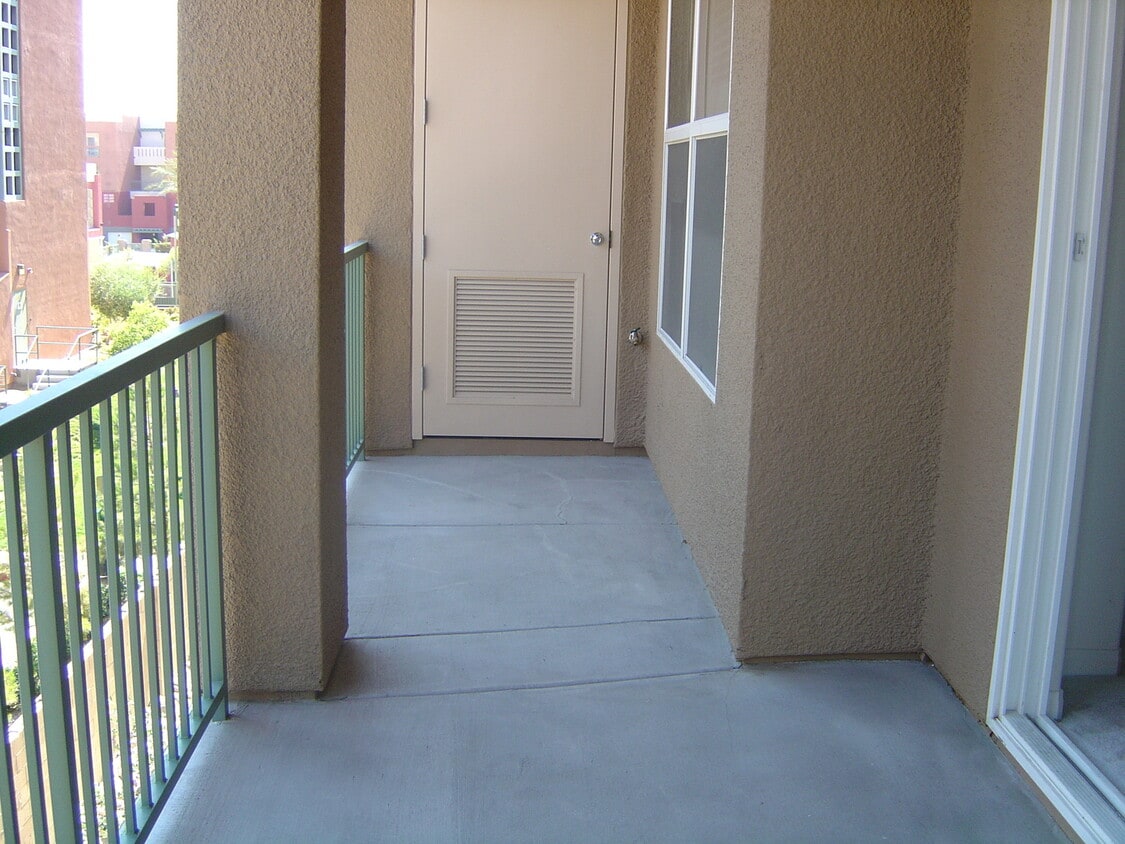 Primary Photo - GUARD GATED MANHATTAN CONDO- 2 MASTER BEDR...