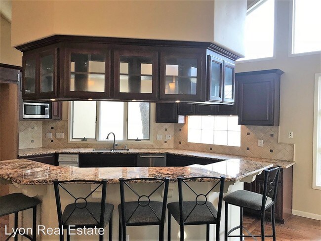 Foto del edificio - 681 Knight Ln