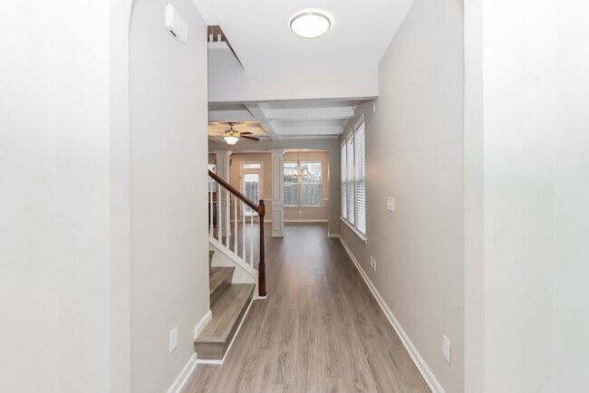 Building Photo - 7528 Stone Creek Path