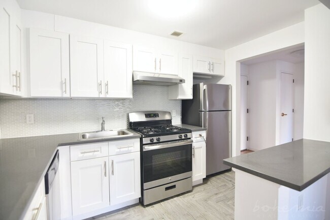 Building Photo - 275 West 140th Street