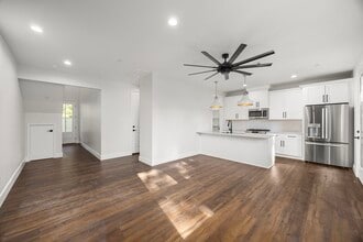 Building Photo - 4611 Dewberry St