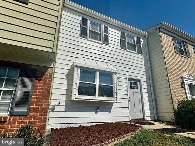 Foto del edificio - 6434 Lincoln Ct
