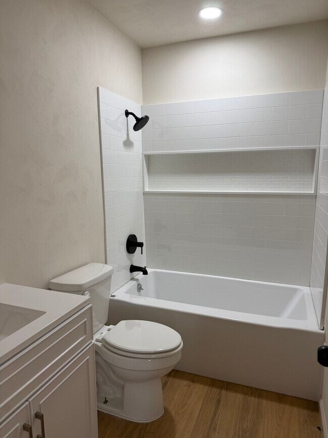 Foto del edificio - 1115 Asalee St