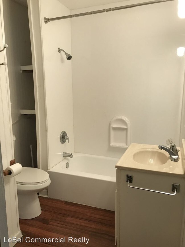 Foto del edificio - 5615 Myers Rd