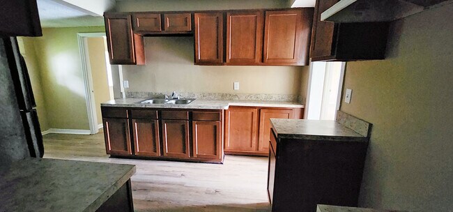 Foto del edificio - 3470 Brookhaven Dr