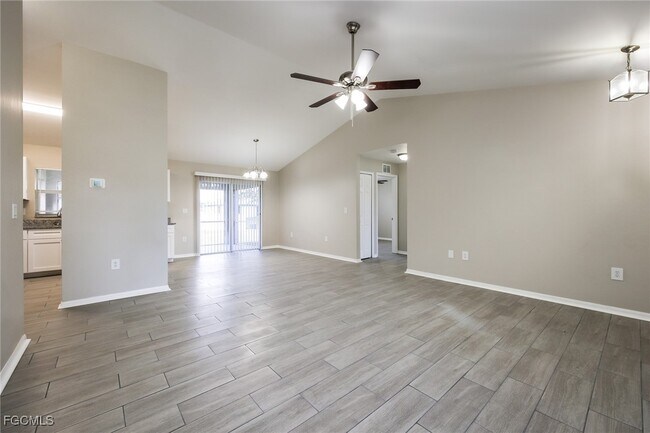 Building Photo - 3814 21st St SW