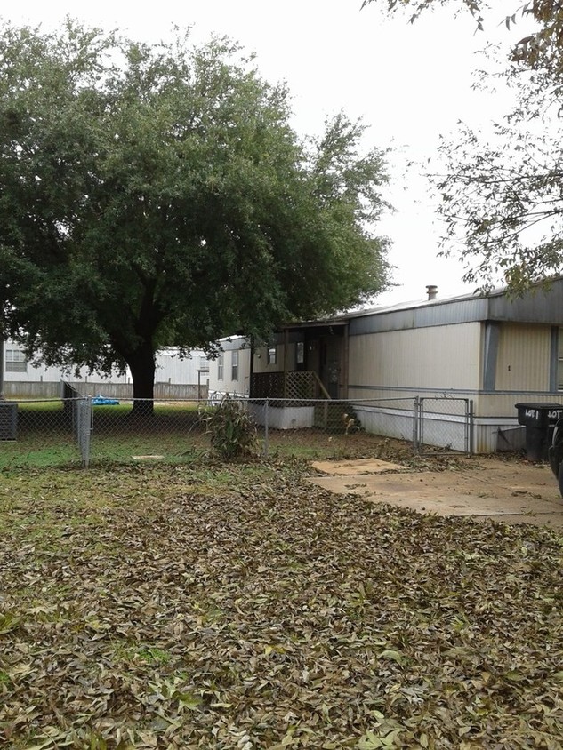 Primary Photo - * NICE 3/2 SOUTH BOSSIER MOBILE HOME *