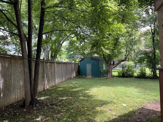 Building Photo - 1417 Sevier Ct