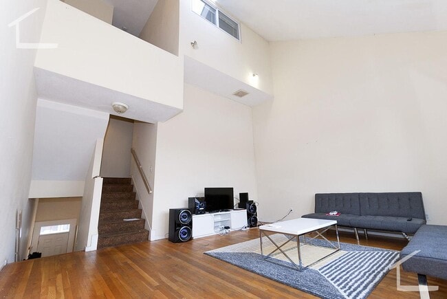 Photo - 145 Glenville Ave Townhome