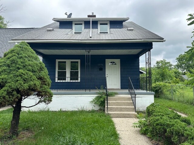 Foto principal - 1356 Genessee Ave