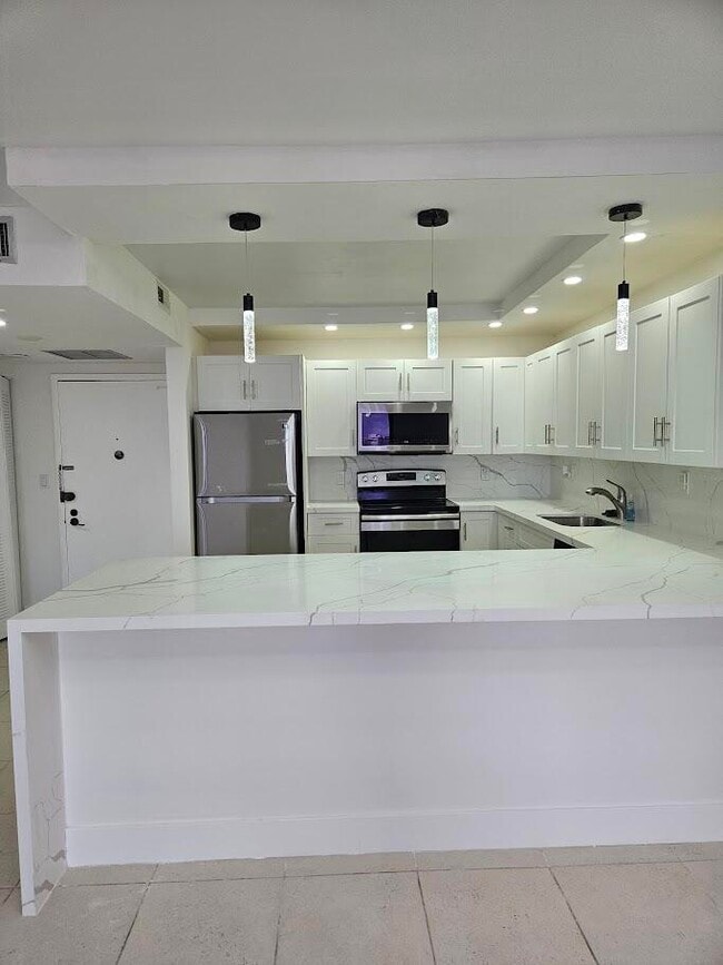 Building Photo - 600 Three Islands Boulevard