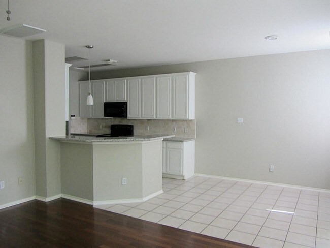 Foto del edificio - 16523 Beckland Ln