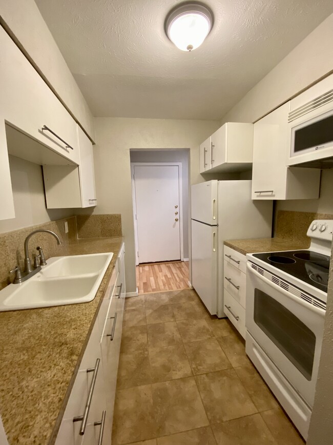 Building Photo - 4314 Travis St