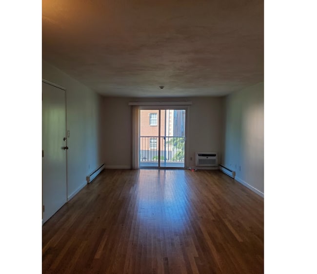 Building Photo - 45 Elmwood Park