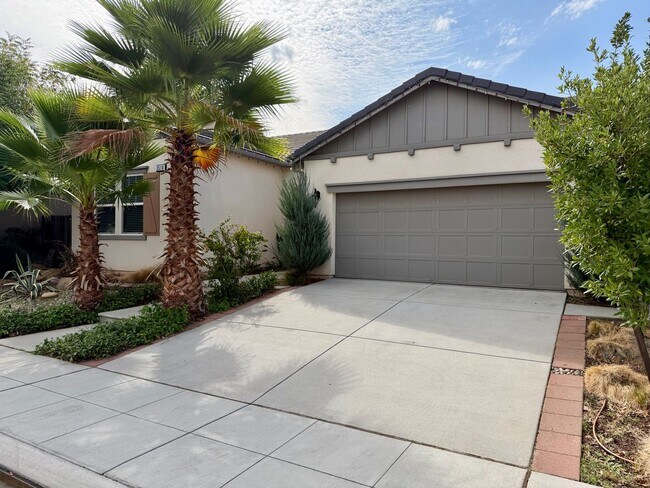 Building Photo - Beautifully Updated 3 Bedroom, 2 Bath Home...