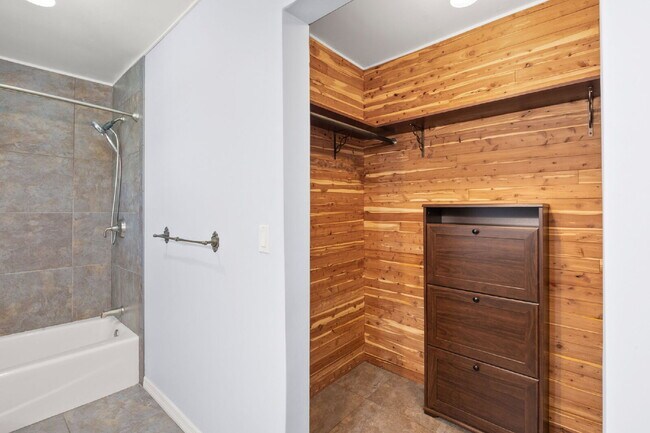 Foto del edificio - Home For Rent in Lakewood Estates!