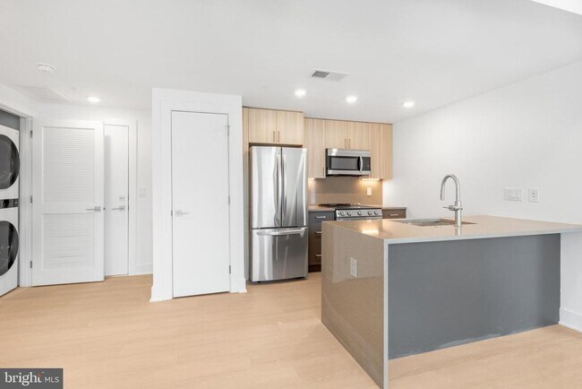 Foto del edificio - 2000 Dreer St