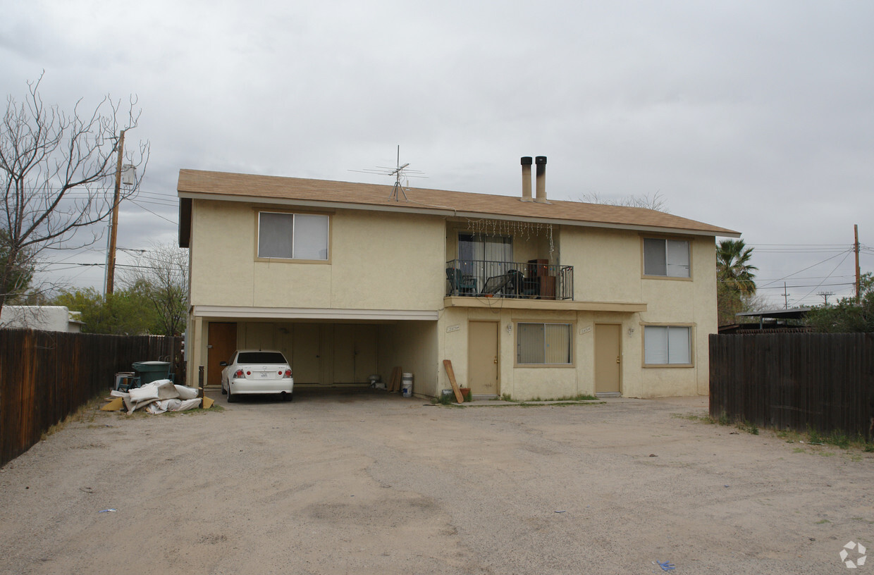 Primary Photo - 2450-2456 N Fair Oaks Ave