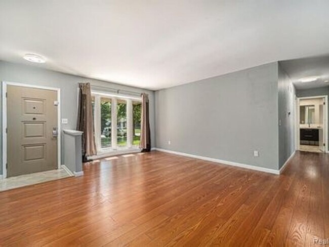 Foto del edificio - Charming 3BR House in Troy