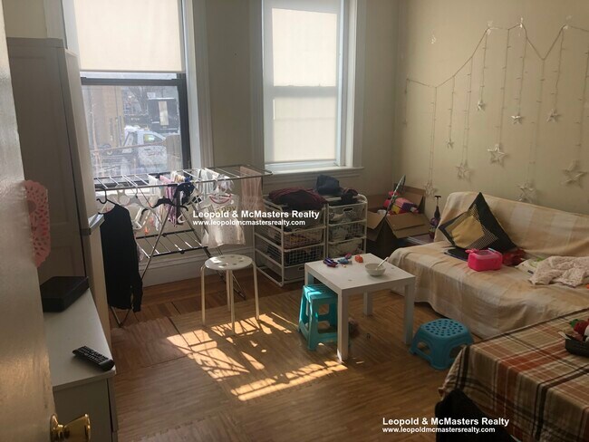 Foto del edificio - 38 Gardner St