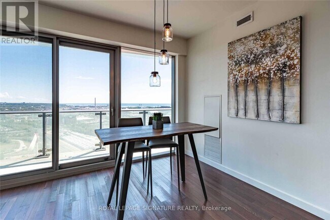 Photo du bâtiment - 390 Cherry St