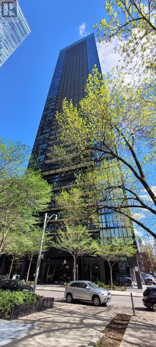 Building Photo - 101 Charles St E