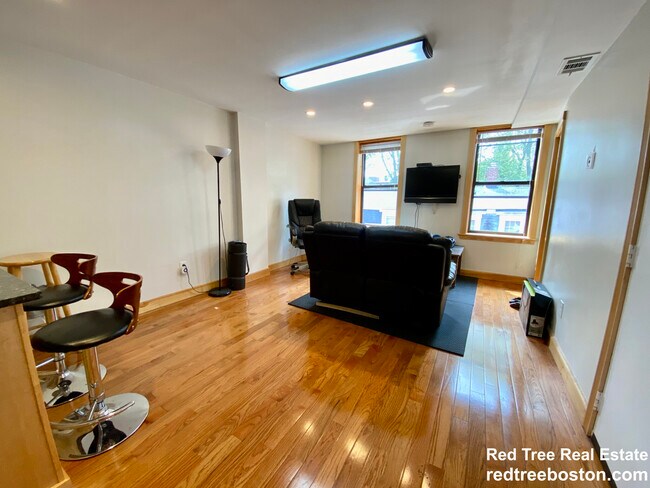 Building Photo - 11 Tabor Pl