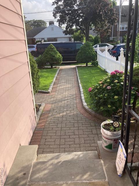 Foto del edificio - 37 Teresa Ave