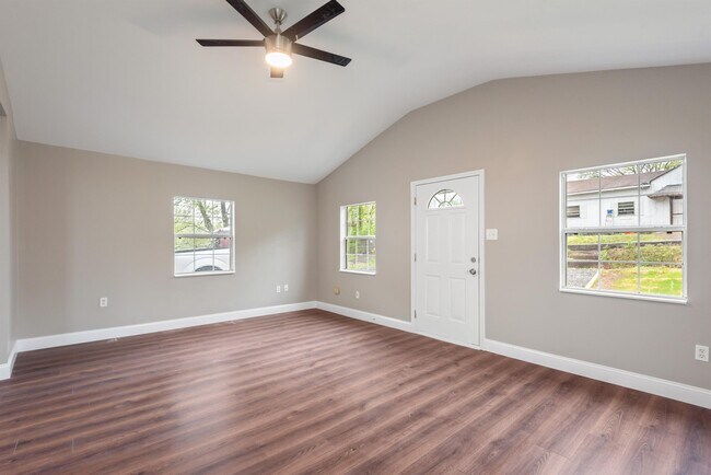 Building Photo - 3602 Decatur Dr