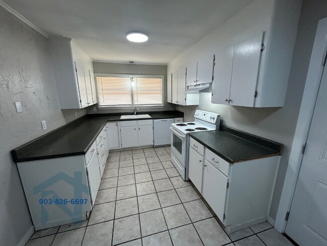 Foto del edificio - 817 Caver St