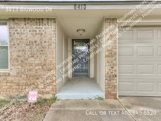 Foto del edificio - 8413 Bigwood Dr