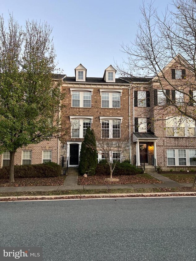 1118 Patrick St, Fredericksburg, VA 22401 Townhome Rentals in