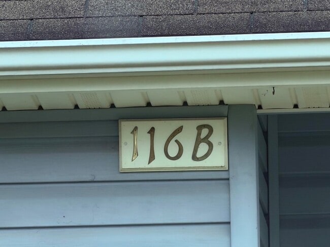Building Photo - 116 T-Bird Ln