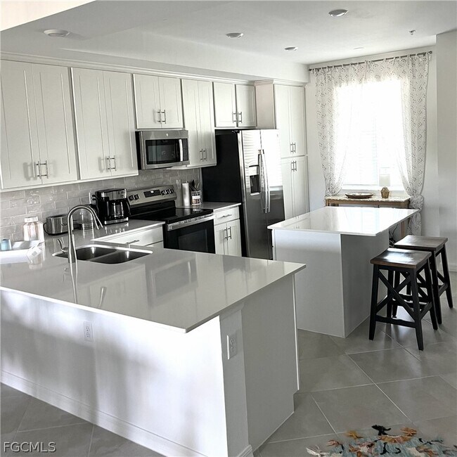 Foto del edificio - 18451 Copperhead Dr