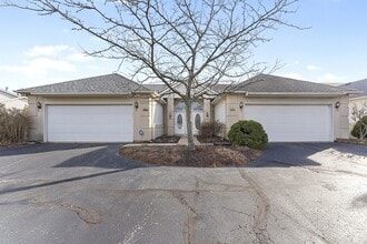 Building Photo - 737 Hilltop Ln