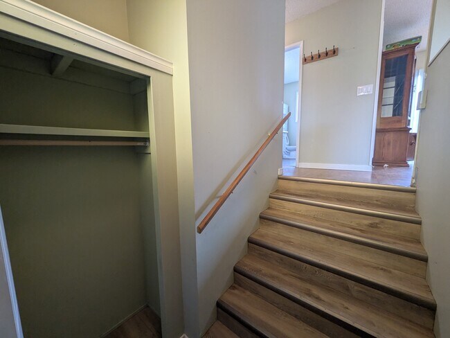 Photo du bâtiment - 46600 Teton Ave