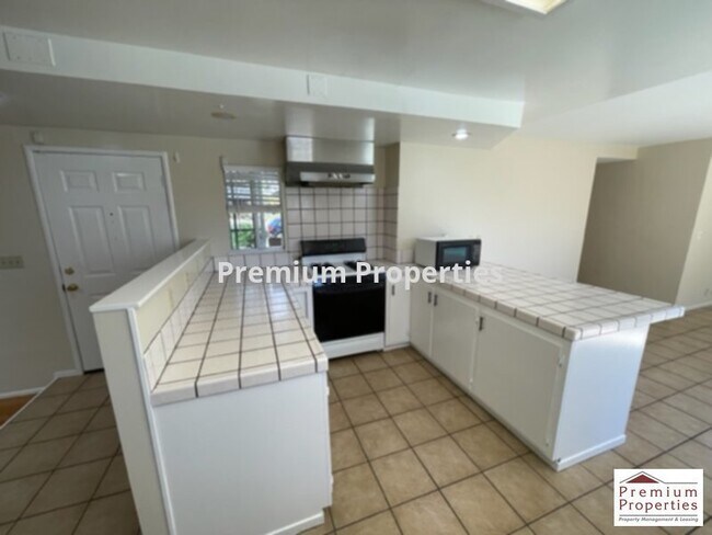 Building Photo - 1354 Bodega Pl